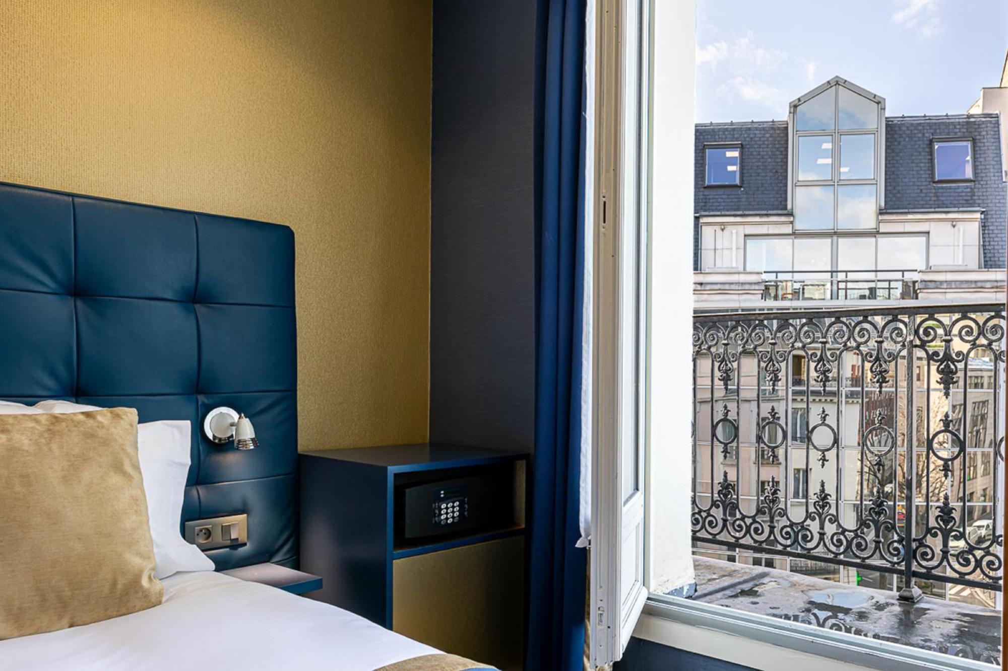 Trianon Gare De Lyon 3*