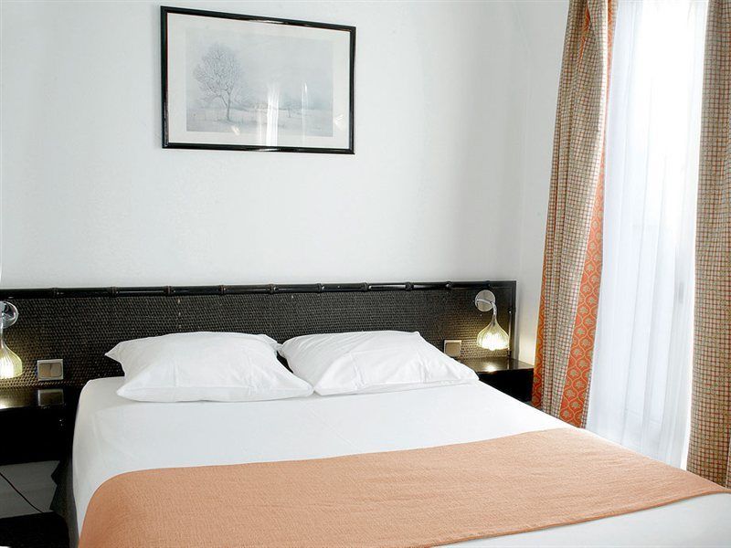 Trianon Gare De Lyon